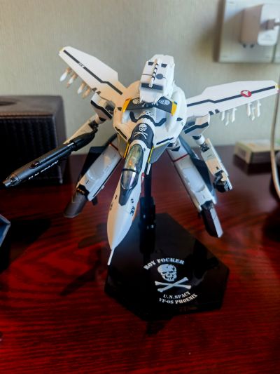 HI-METAL R 超时空要塞ZERO  VF-0S 凤凰（罗伊‧福克专用机）