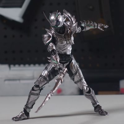 S.H.Figuarts 假面骑士暗日（BLACK SUN） 假面骑士影月