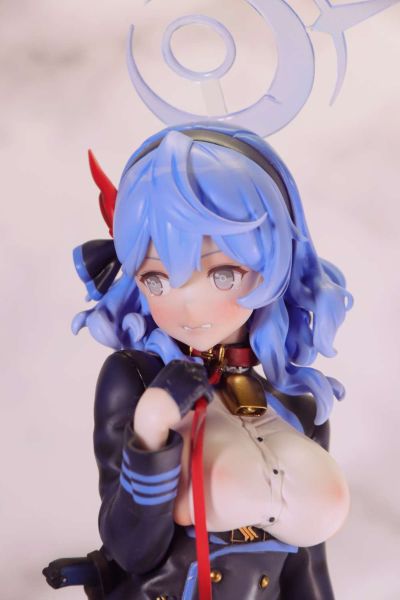 蔚蓝档案 天雨亚子 纪念大厅版