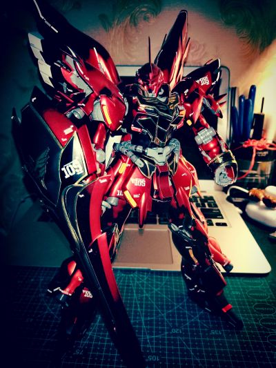 MG 1/100 机动战士高达UC  MSN-06S 新安州 Ver.ka. Titanium Finish