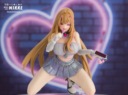 胜利女神：妮姬 毒蛇