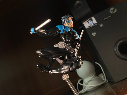 MAFEX 编号175 蝙蝠侠：缄默 夜翼