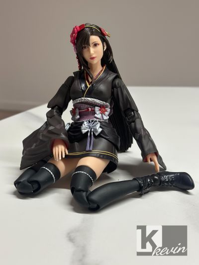 PLAY ARTS改 最终幻想7 重制版 蒂法·洛克哈特 异国风礼服