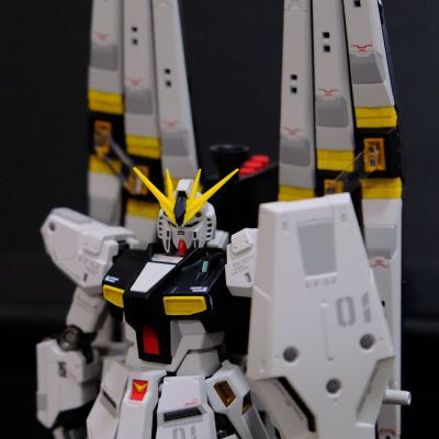 METAL ROBOT魂 ＜机动战士系列＞  Nu高达（双浮游炮装备型）