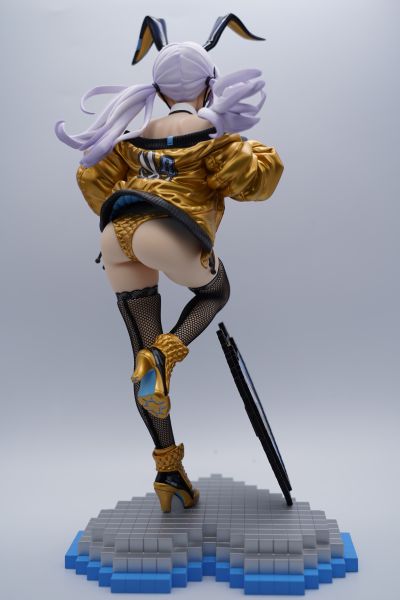 宇佐田美海 金色版