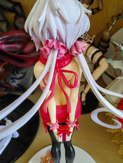 战姬绝唱AXZ  雪音克莉丝 迷人毛衣Style