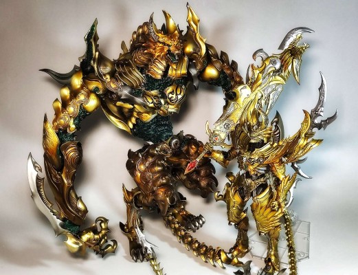 牙狼系列 换装铠甲与剧中道具第五作 心灭兽身牙狼与魔道指环扎尔巴战损版