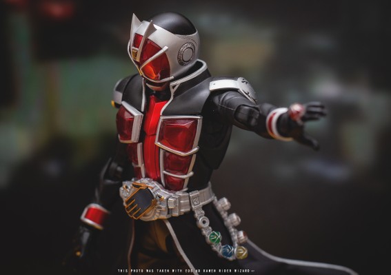 S.H.Figuarts(真骨雕制法)     假面骑士巫骑 火焰形态 10周年纪念版