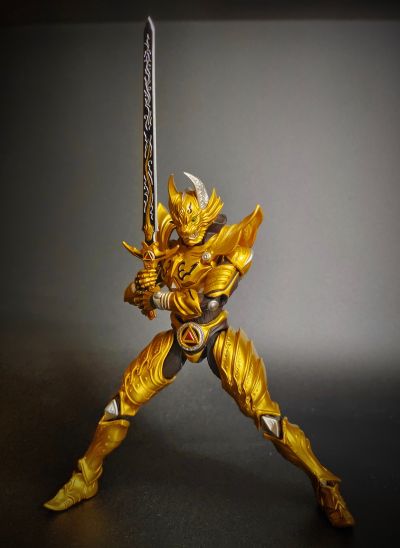 S.H.Figuarts  牙狼 照耀黑暗之人 黄金骑士 牙狼 （流牙金色版）