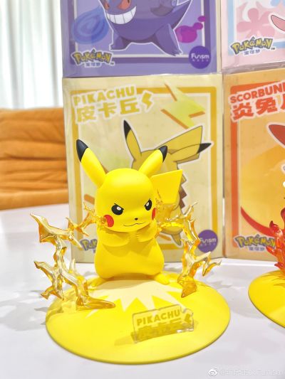宝可梦小尺寸手办 皮卡丘款