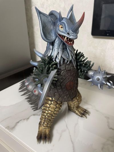 大怪兽系列 泰罗奥特曼 泰兰特（新配色） 发光版