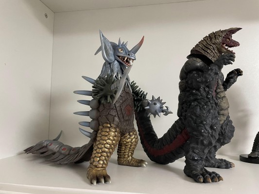 大怪兽系列 泰罗奥特曼 泰兰特（新配色） 发光版