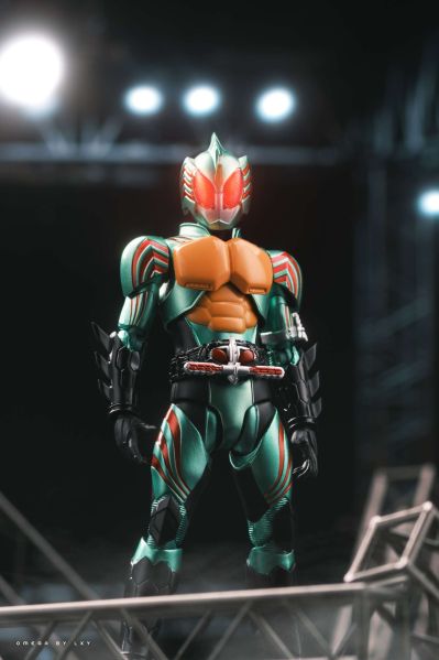 S.H.Figuarts  假面骑士亚马逊欧米伽