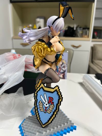 宇佐田美海 金色版