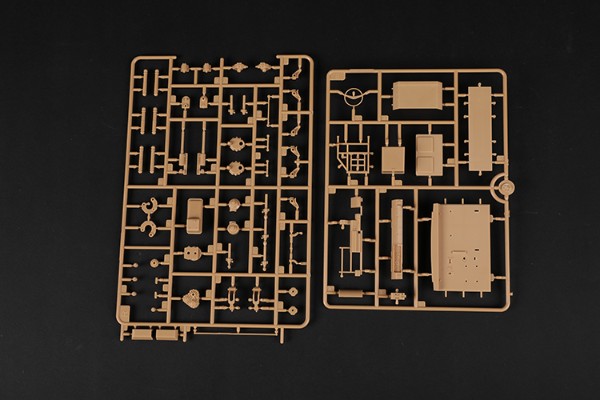 编号:85529 1/35 装甲车辆系列 俄罗斯S-350E“勇士”导弹防空系统
