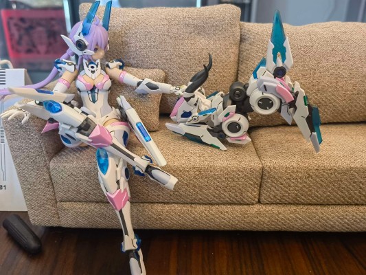 MG-07 诸葛亮·白泽