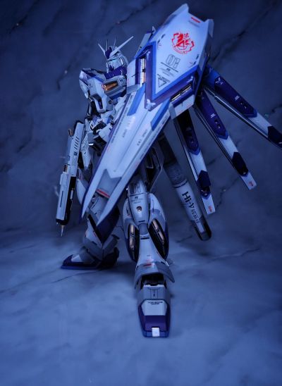 MG 1/100 RX-93-ν2  Hi-ν高达