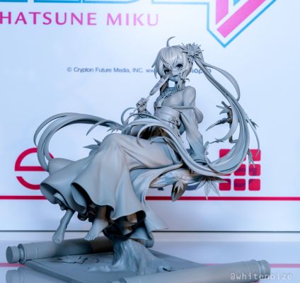 初音未来 月西江