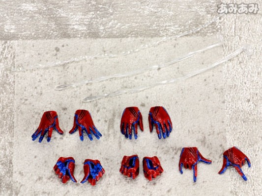 MAFEX 编号001 超凡蜘蛛侠