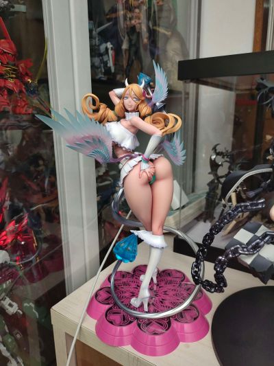 绝对纯白魔法少女  仓本艾丽卡