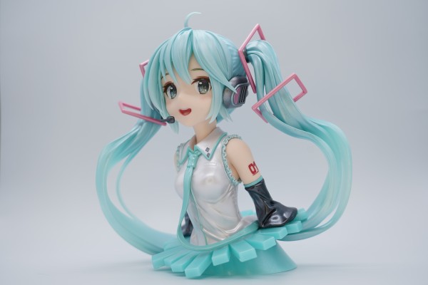 TAITO赏 初音未来39纪念日抽奖活动 终极快乐奖 初音未来胸像 终极快乐奖配色（原画师：藤原）