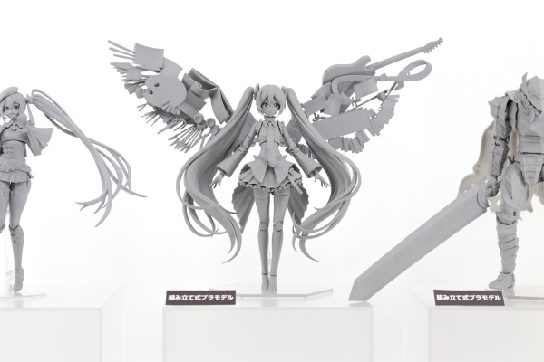 PLAMATEA 初音未来 16周年纪念款