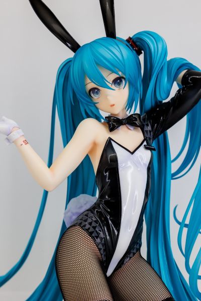 B-style 初音未来 兔女郎 三目YYB版