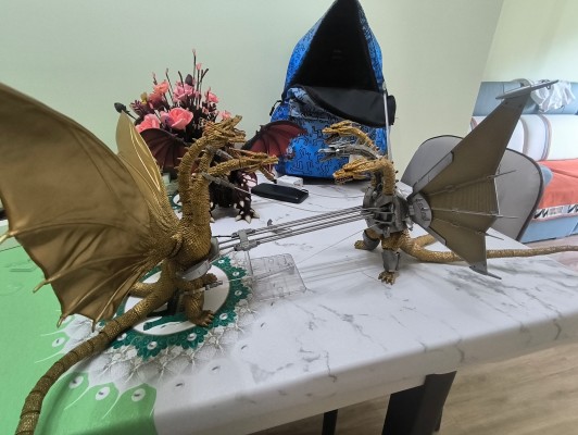 S.H.MonsterArts 哥斯拉大战基多拉 机械基多拉 新宿决战特别套装