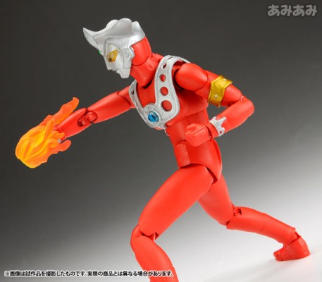 ULTRA-ACT 雷欧奥特曼（2011年发售）