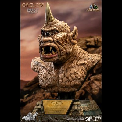 独眼巨人 胸像