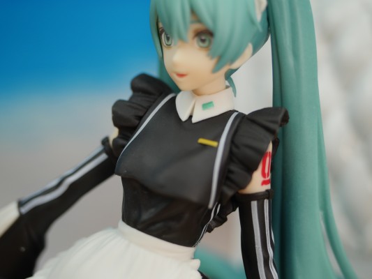 压泡面 初音未来 休闲女仆装