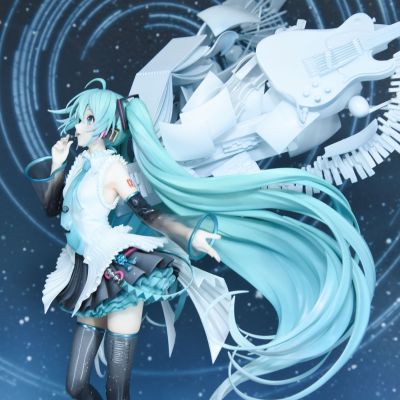 初音未来  16周年纪念款