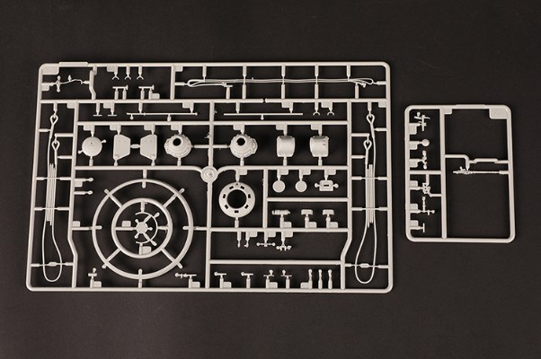 编号:84559 1/35 装甲车辆系列 德虎王重型坦克-亨舍尔炮塔105毫米火炮