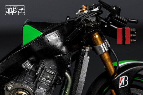 1/12 摩托车系列No.109 川崎 Ninja ZX-RR