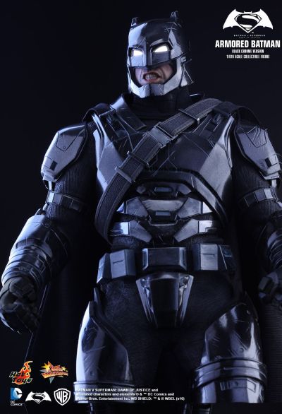 MMS356  蝙蝠侠大战超人：正义黎明 装甲蝙蝠侠（黑色电镀版） 珍藏人偶