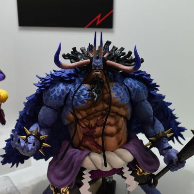 S.H.Figuarts 航海王  百兽盖德（人兽形态）