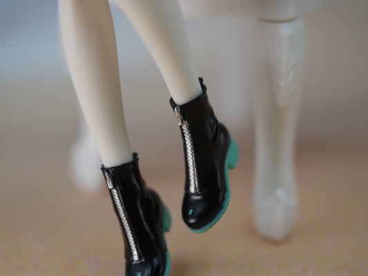 压泡面 初音未来 休闲女仆装