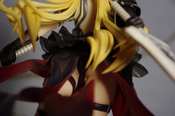 百花繚乱 	夏尔·戴·达尔坦尼雅