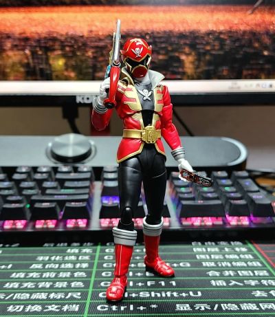 S.H.Figuarts 暴太郎战队咚兄弟 全开凯撒黑