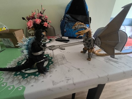 S.H.MonsterArts 哥斯拉大战基多拉 机械基多拉 新宿决战特别套装