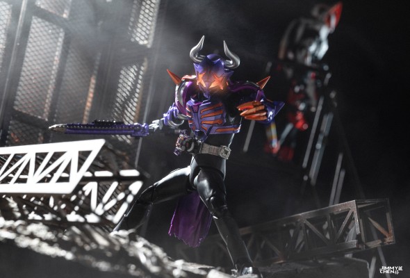 S.H.Figuarts  假面骑士霸牛 僵尸形态