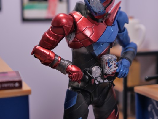 一番赏 S.H.Figuarts 假面骑士 D奖  假面骑士创骑 兔子坦克形态 透明黑