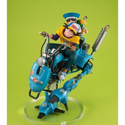 DESKTOP REAL McCOY EX 龙珠Z 孙悟空与悟饭与双足步行机器人