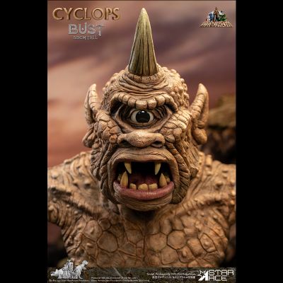 独眼巨人 胸像