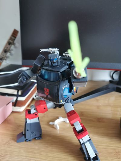 变形金刚 大师级 MP-56 开路先锋