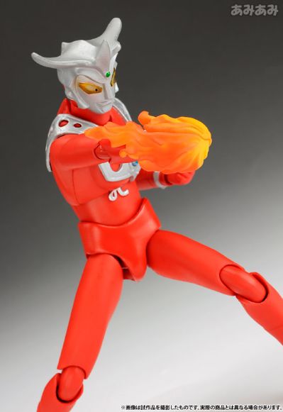 ULTRA-ACT 雷欧奥特曼（2011年发售）