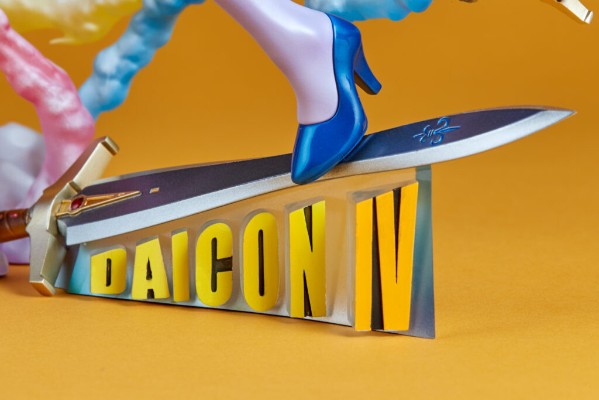 DAICONⅣ片头动画中的女孩 · 40周年纪念