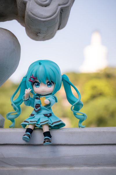 粘土娃 保暖套装 靴子 与 牛角扣大衣（米白色/橘色）