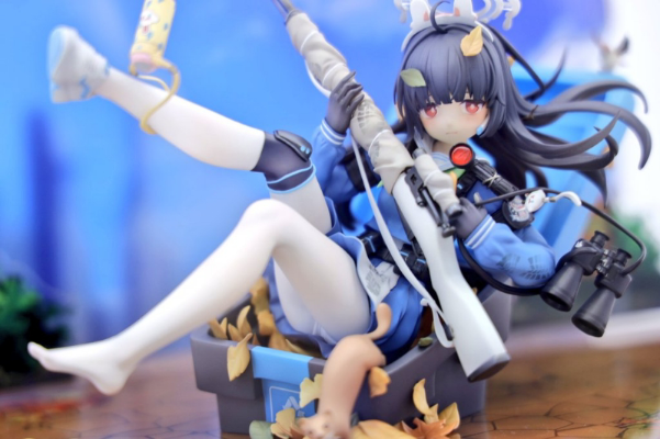 蔚蓝档案 霞泽美游 小心谨慎的观察