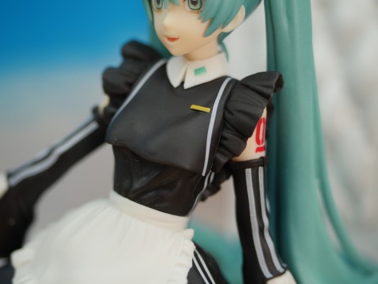 压泡面 初音未来 休闲女仆装